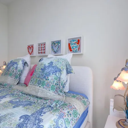 Apartment New Luxury Vanian Gardens